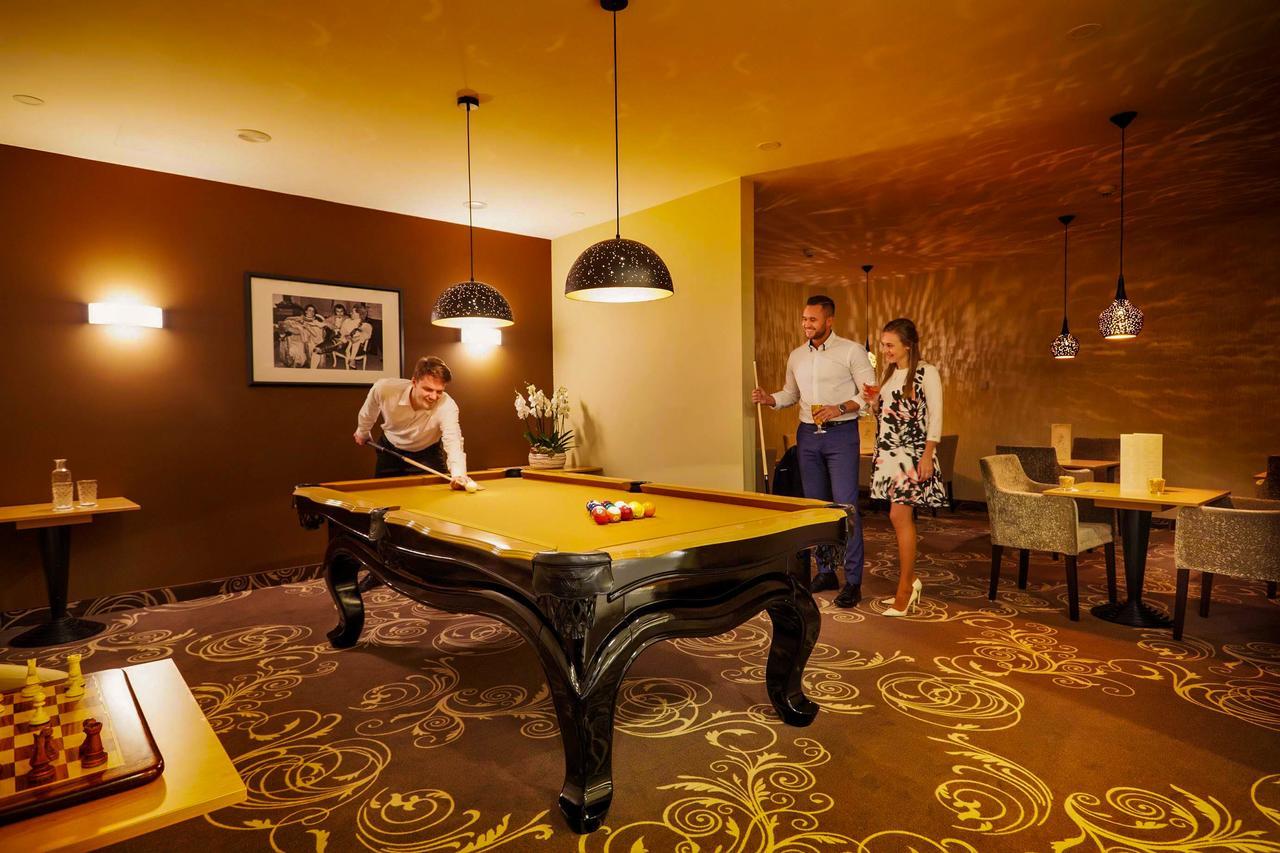 Don Giovanni Hotel Prague - Great Hotels Of The World Esterno foto The pool table in the hotel